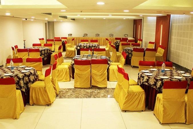 Hotel Opulence Pathānkot Kültér fotó