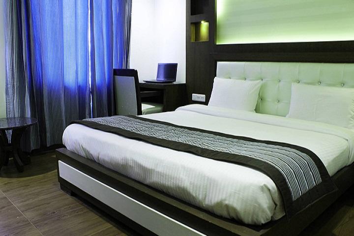 Hotel Opulence Pathānkot Kültér fotó